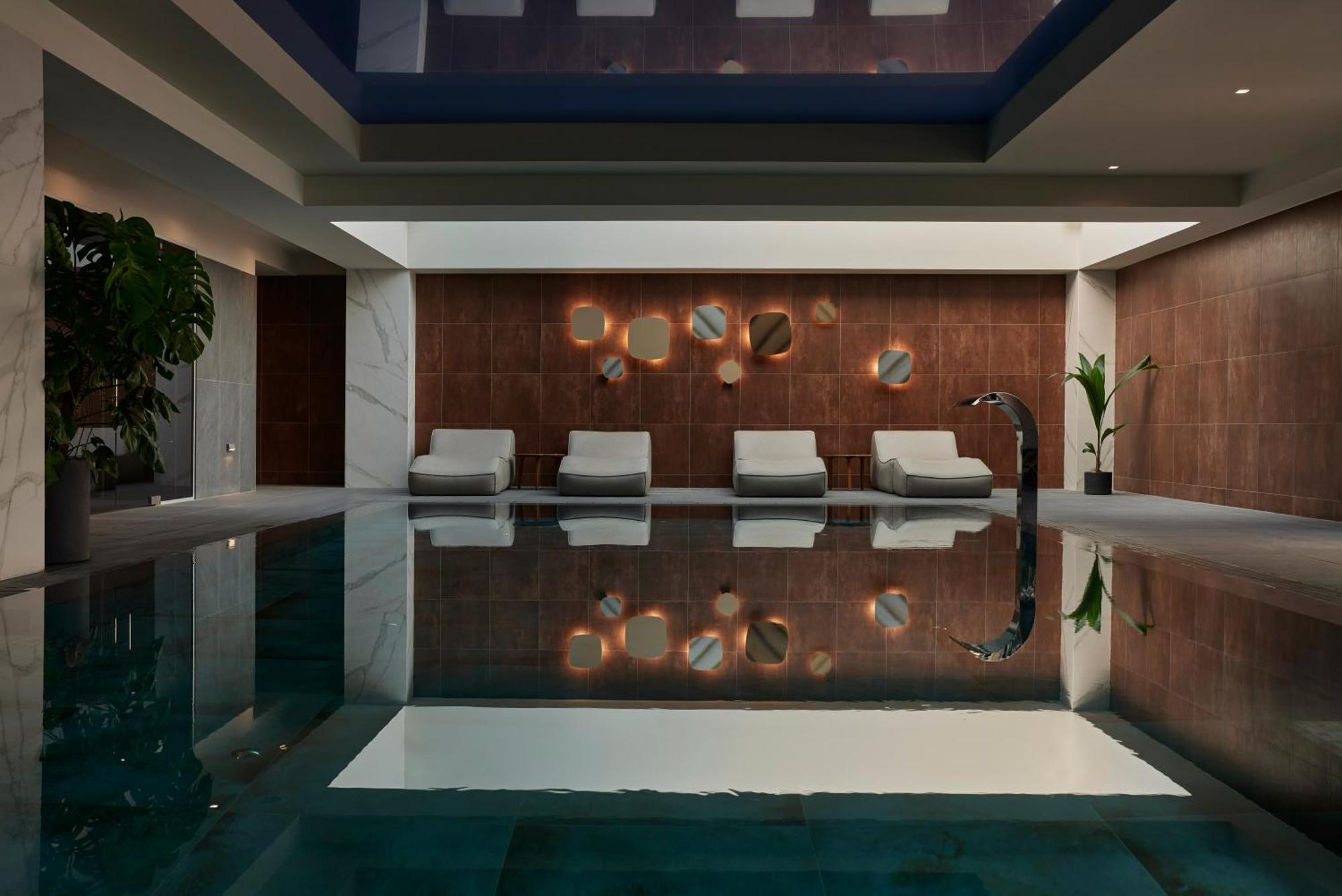 Amira Luxury & - Adults Only