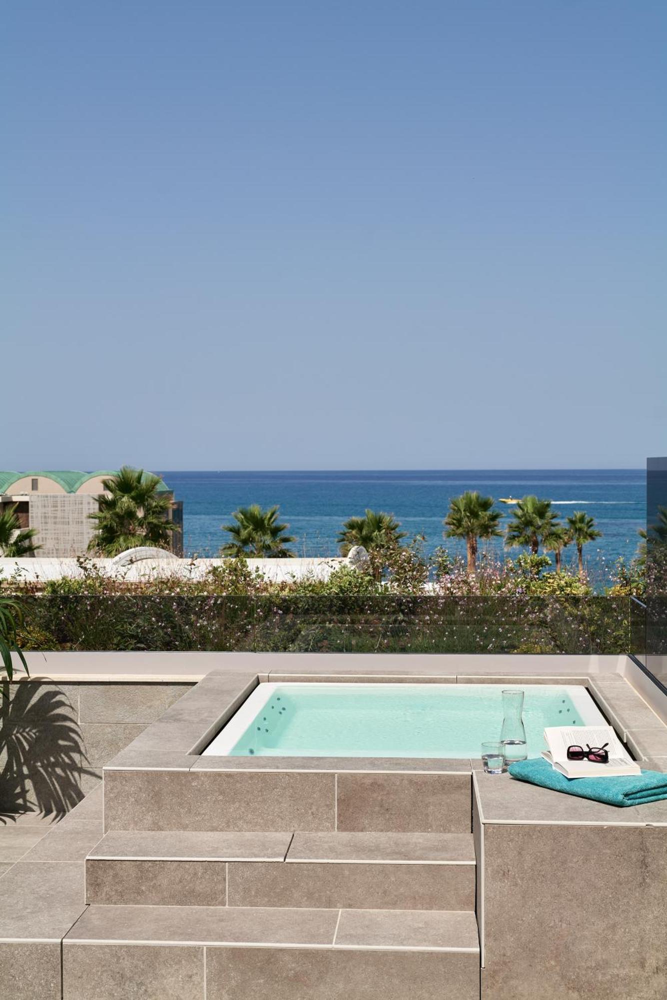 Amira Luxury & - Adults Only